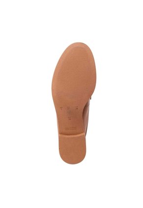 Mocasín Loafer Gardenia Café Julia