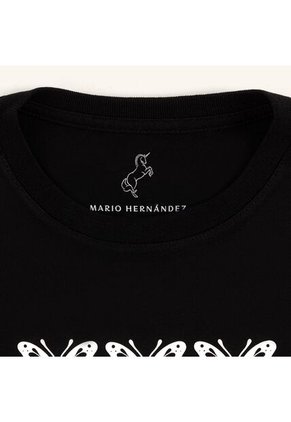 Camiseta Aura Negro Tierra Arriba Camiseta Aura Negro Tierra Arriba Talla XXL
