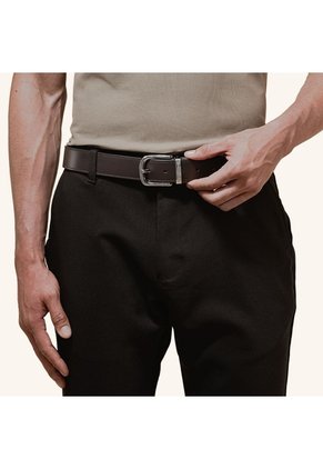 Cinturón Casual Doble Faz Chocolate Negro Esencial Cinturón Casual Doble Faz Chocolate Negro Esencial Talla 120