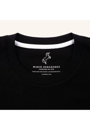 Camiseta Tapiz Negro Tierra Arriba Camiseta Tapiz Negro Tierra Arriba Talla L