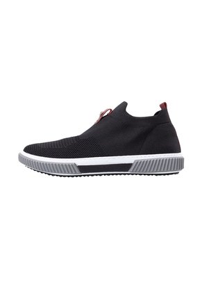 Tenis Velasquez Negro Trecking