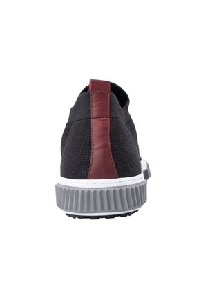 Tenis Velasquez Negro Trecking
