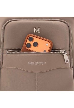 Morral París Titanio Oscuro Petra Morral París Titanio Oscuro Petra
