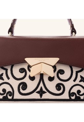Bolso De Mano Alma Con Cadena Toffe Sagrada