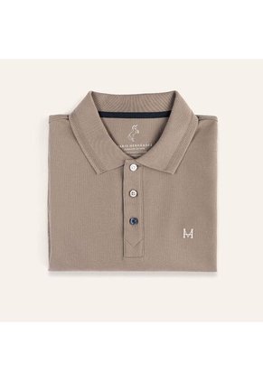 Camiseta Polo Emblema Arena Tierra Arriba Camiseta Polo Emblema Arena Tierra Arriba Talla L