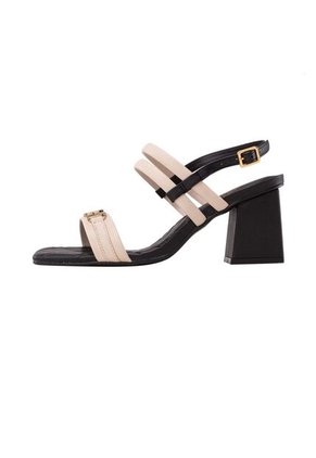 Sandalias Barichara Negro Blanco Brisabonita Sandalias Barichara Negro Blanco Brisabonita Talla 40
