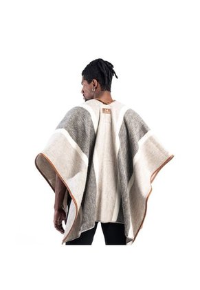 Ruana Boyacense Gris Nobsa Ruana Boyacense Gris Nobsa