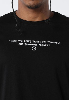 Camiseta Negro-Blanco Mattelsa