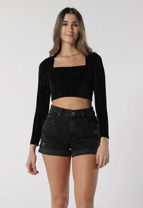 Crop Top Negro Mattelsa