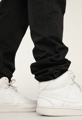 Pantalón Negro Mattelsa Cargo