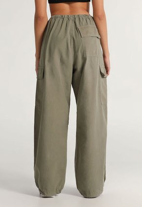 Pantalón Cargo Verde Oliva Mattelsa