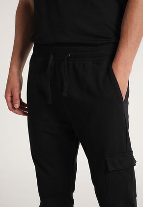 Jogger Negro Mattelsa