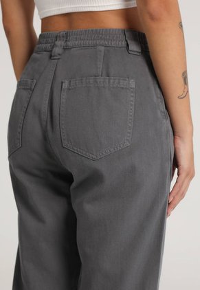 Pantalón Cargo Gris Mattelsa