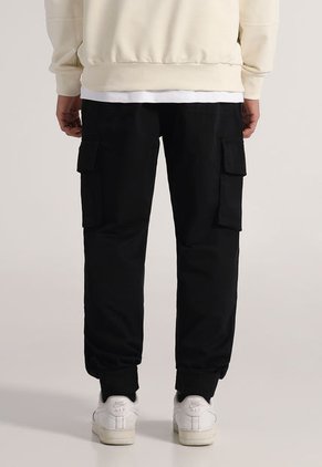 Pantalón Cargo Negro Mattelsa