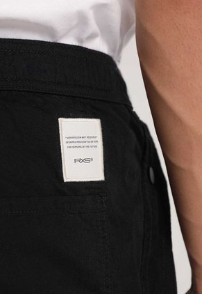 Pantalón Cargo Negro Mattelsa