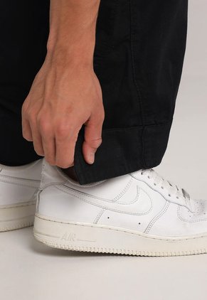 Pantalón Cargo Negro Mattelsa