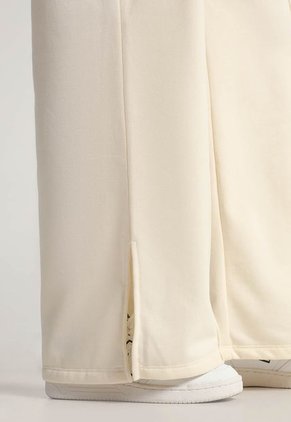 Pantalón Marfil Mattelsa Wide Leg