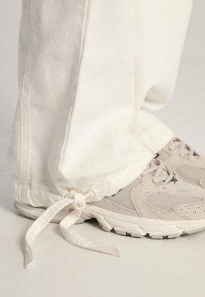 Pantalón Cargo Marfil Mattelsa