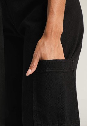 Pantalón Negro Mattelsa Femenino