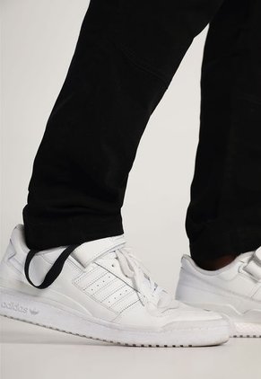 Pantalón Cargo Negro Mattelsa