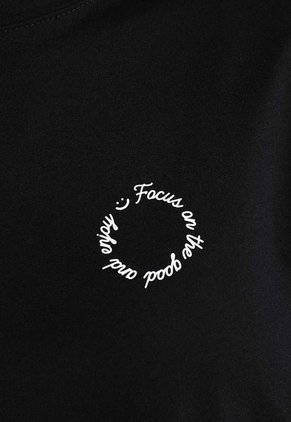 Camiseta Negro-Blanco Mattelsa