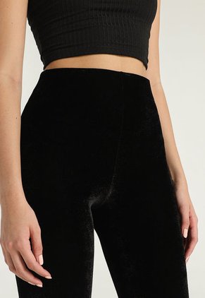 Pantalón Harem Negro Mattelsa