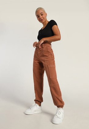Pantalón Cargo Café Mattelsa