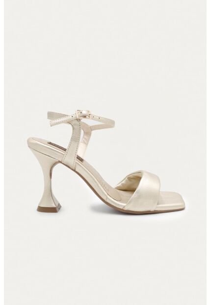 Sandalia Tacón Juliette Dorado Mercedes Campuzano