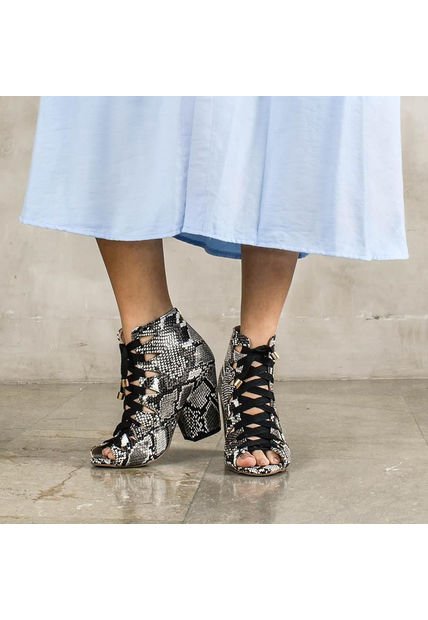 Botin Despuntado Estampado Negro Para Mujer Rich - Compra Ahora | Dafiti  Colombia