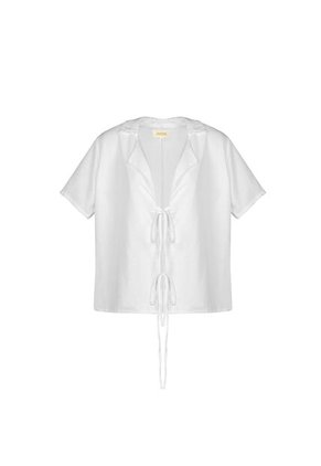 Camisa Cabo Marfil Mercedes Campuzano