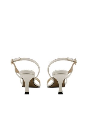 Sandalia Tacón Antoniet Marfil Mercedes Campuzano