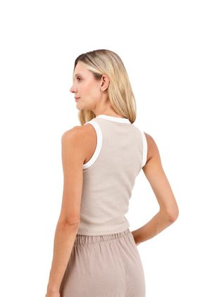 Top Saia Beige Mercedes Campuzano