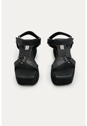 Sandalia Plataforma Ali Negro Mercedes Campuzano