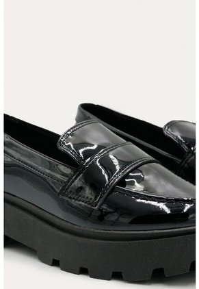 Mocasin Dafne Negro Mercedes Campuzano