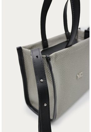 Cartera Frida Negra Mercedes Campuzano
