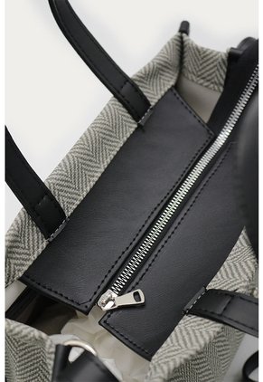 Cartera Frida Negra Mercedes Campuzano