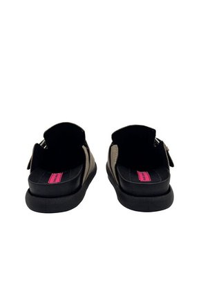 Zueco Plano Karla Arena Mercedes Campuzano