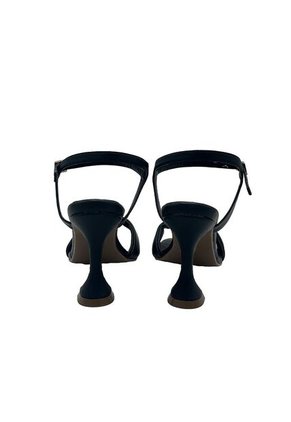 Sandalia Tacón Juliette Negro Mercedes Campuzano