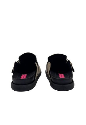 Zueco Plano Karla Arena Mercedes Campuzano