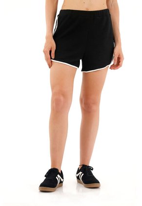 Short Isabelle Negro Mercedes Campuzano