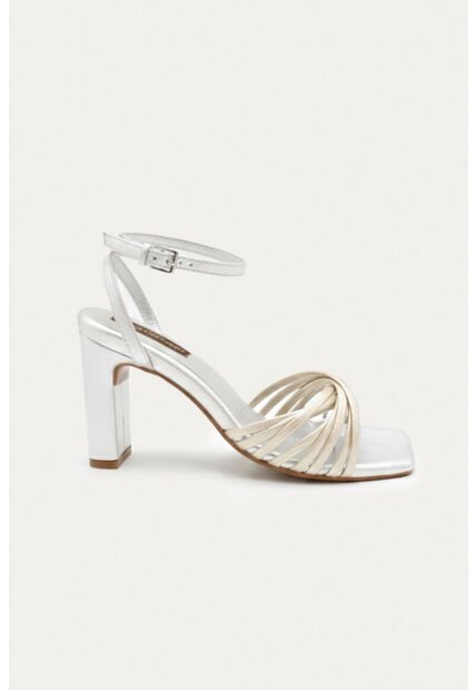 Sandalia Tacon Amber Dorado Mercedes Campuzano