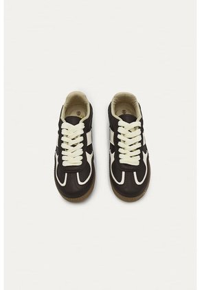 Tenis Mont Café Mercedes Campuzano