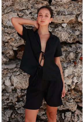 Bermuda Kuyu Negro Mercedes Campuzano