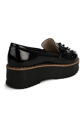 Zapato Mocasin Praga Charol 123 Moca
