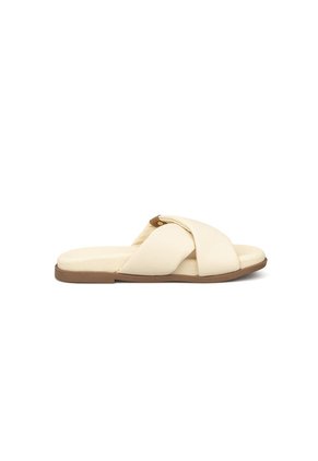 Sandalia Plana Ultra Soft Crema Modare