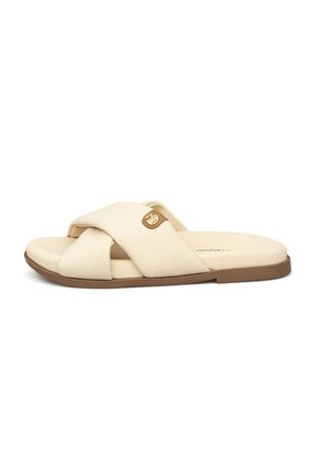 Sandalia Plana Ultra Soft Crema Modare