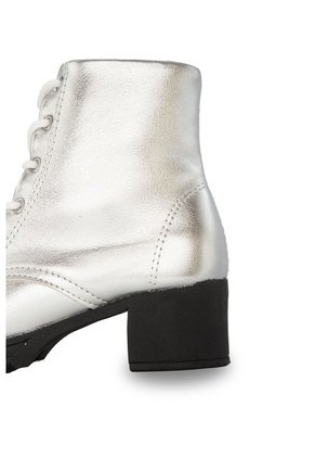 Bota Casual Plateada Molekinha