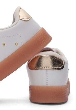 Tenis LifeStyle Niña Blanco Molekinha