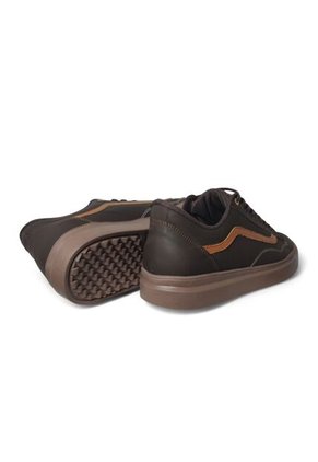 Tenis En CUERO Para Hombre Marca Monserrate Ref Pardo Color Café