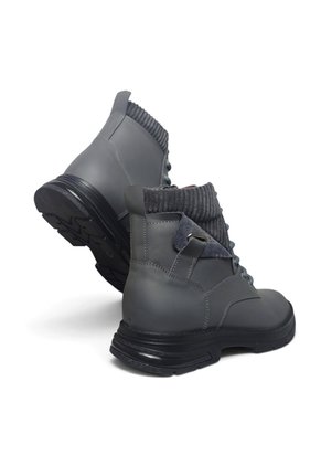 Botas En CUERO Para Hombre Marca Monserrate Ref Alquimia Color Gris